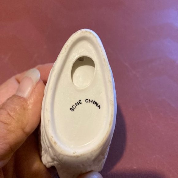 Bone China swan figurines - Picture 3 of 7